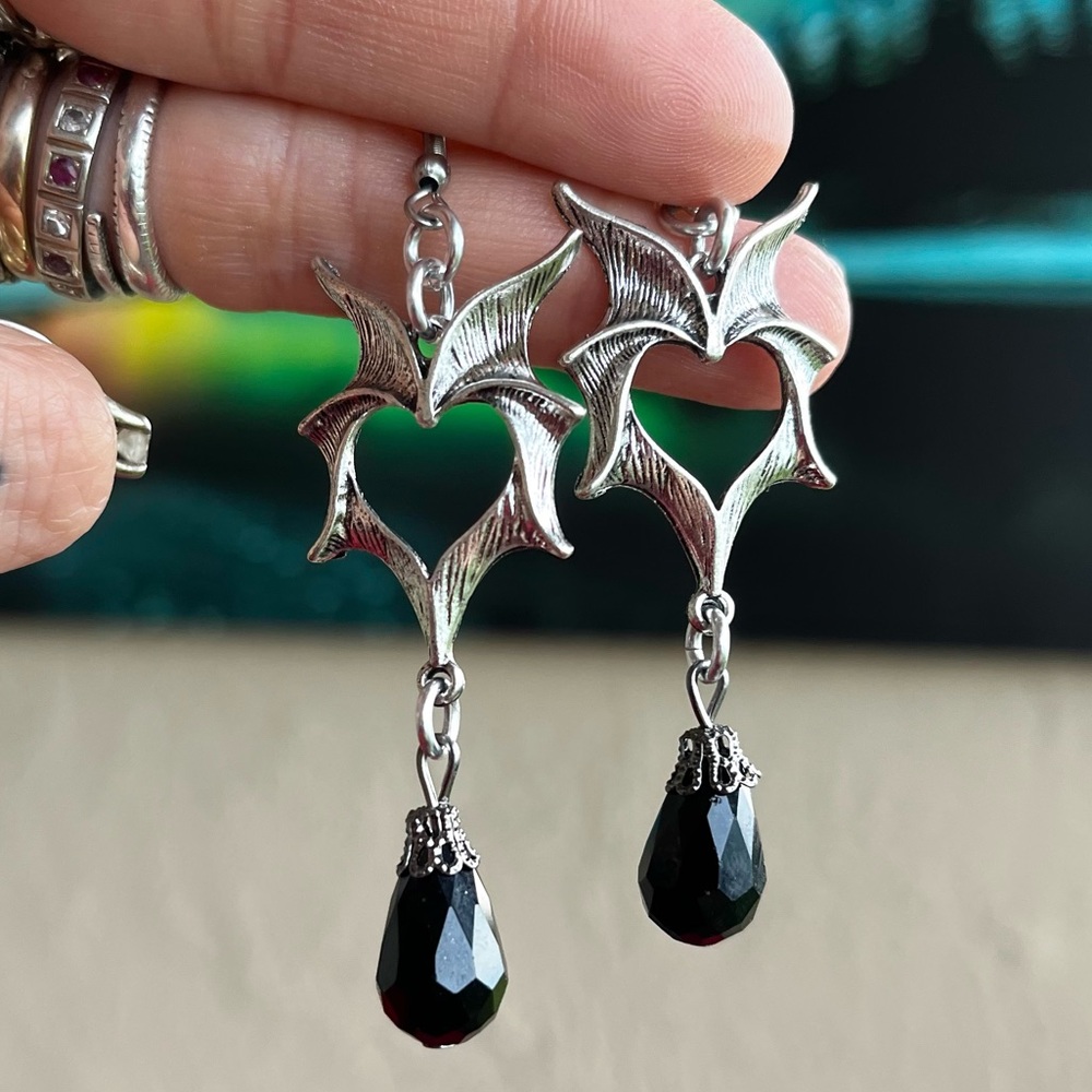Heart Bat dragon wings dangly earrings with black drop crystal boho goth silver - Picture 5 of 9